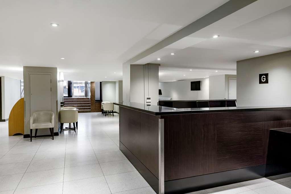 Radisson Red Hotel London Heathrow Restoran gambar