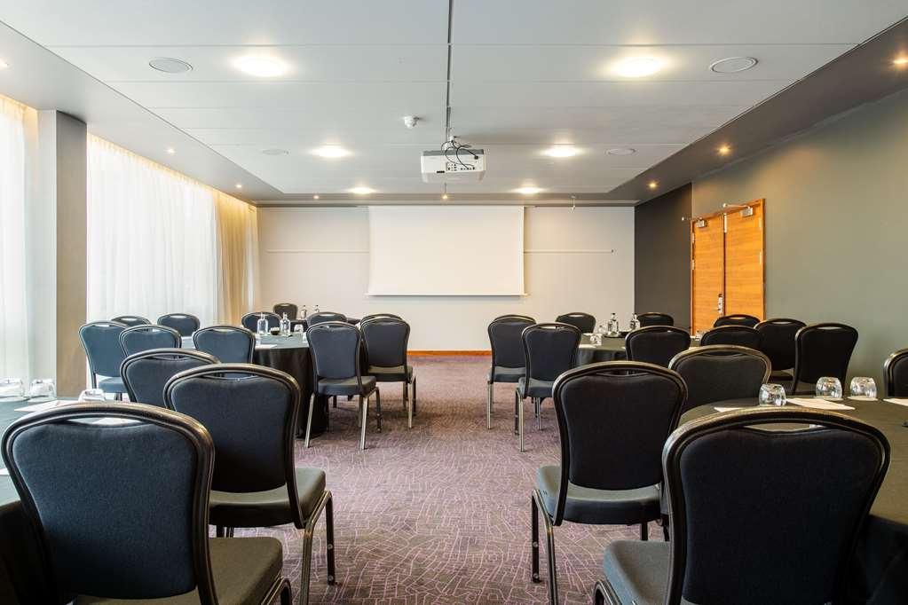 Radisson Red Hotel London Heathrow Kemudahan gambar
